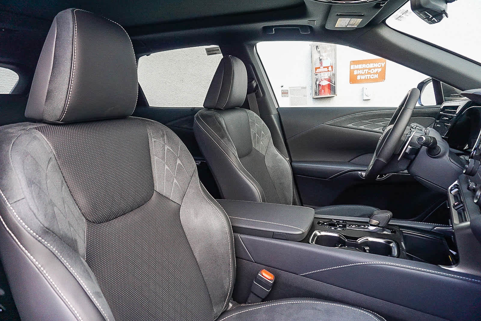 New 2026 Lexus RX 450h Luxury AWD/4WD image 17