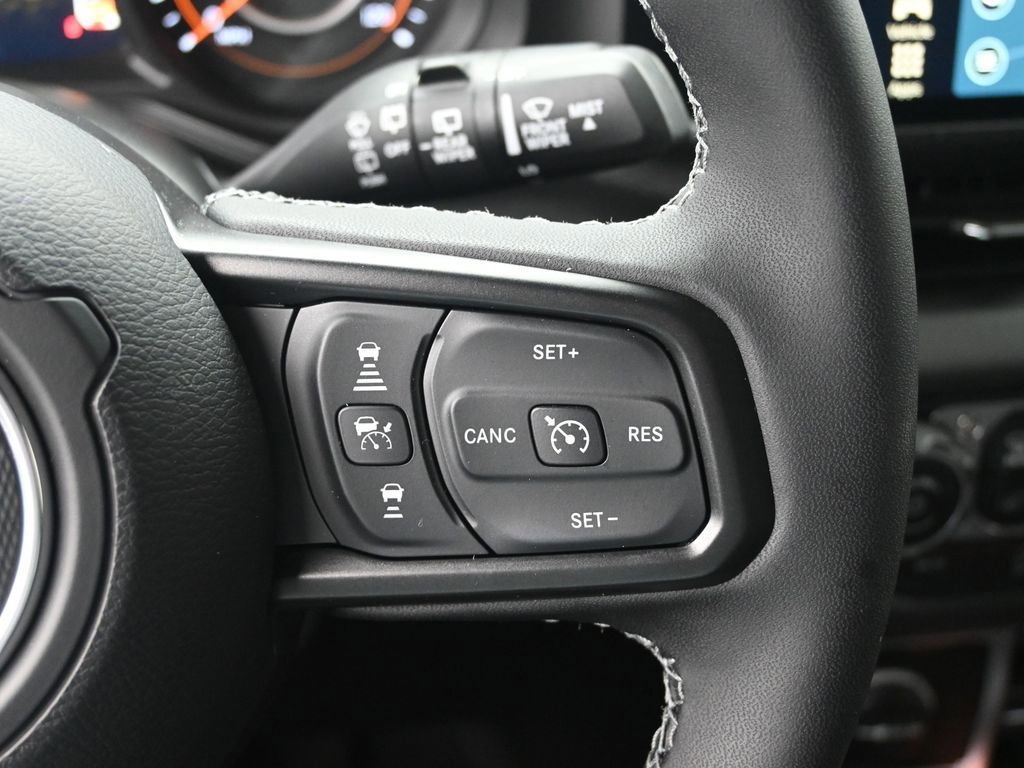 Used 2025 Jeep Wrangler Unlimited Rubicon image 13