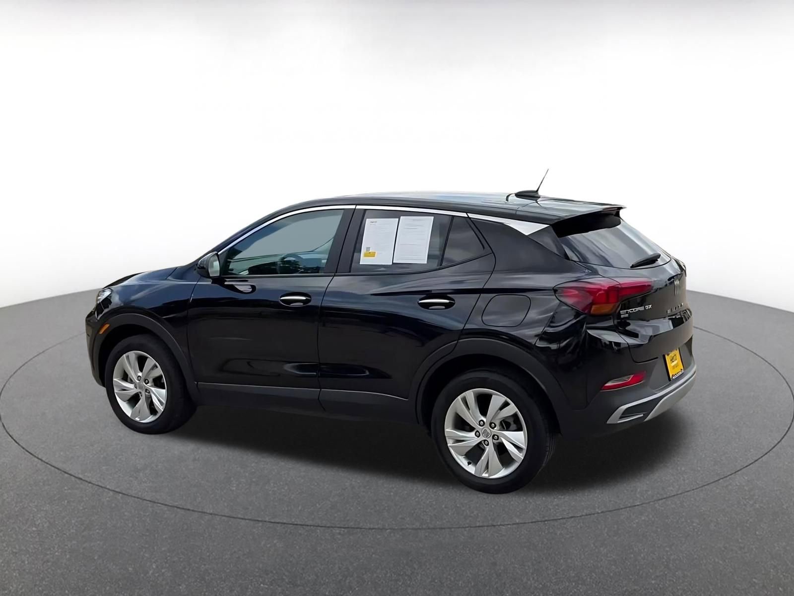 Used 2025 Buick Encore GX Preferred AWD/4WD image 10