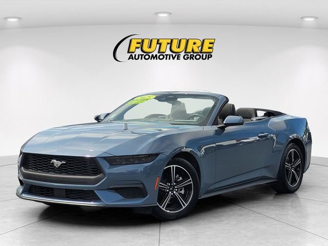 Used 2025 Ford Mustang Convertible RWD image 5