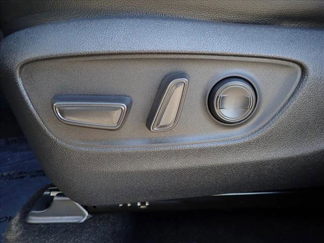 Used 2023 Toyota Highlander XLE FWD image 13