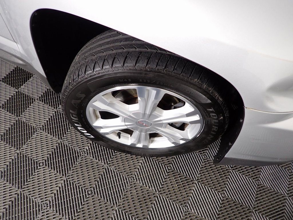 Used 2017 GMC Terrain SLE image 34