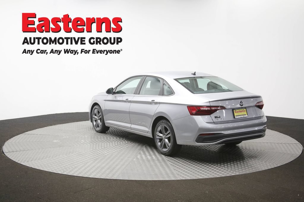 Used 2024 Volkswagen Jetta SE FWD image 63