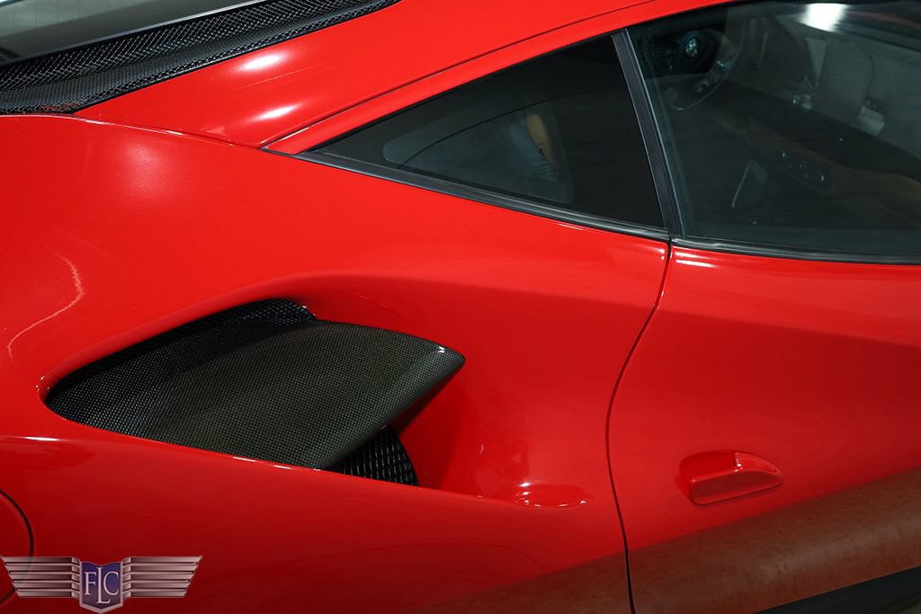 Used 2018 Ferrari 488 GTB RWD image 14