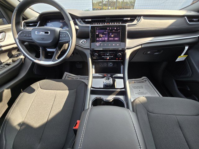 New 2025 Jeep Grand Cherokee Laredo X image 15