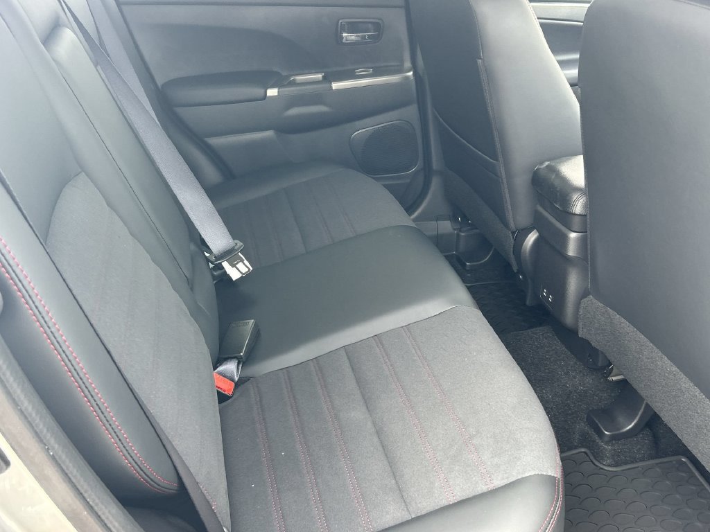 New 2027 Mitsubishi Outlander Sport SE FWD image 20