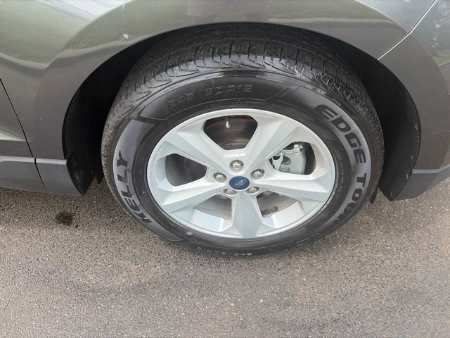 Used 2020 Ford Edge SE FWD image 40