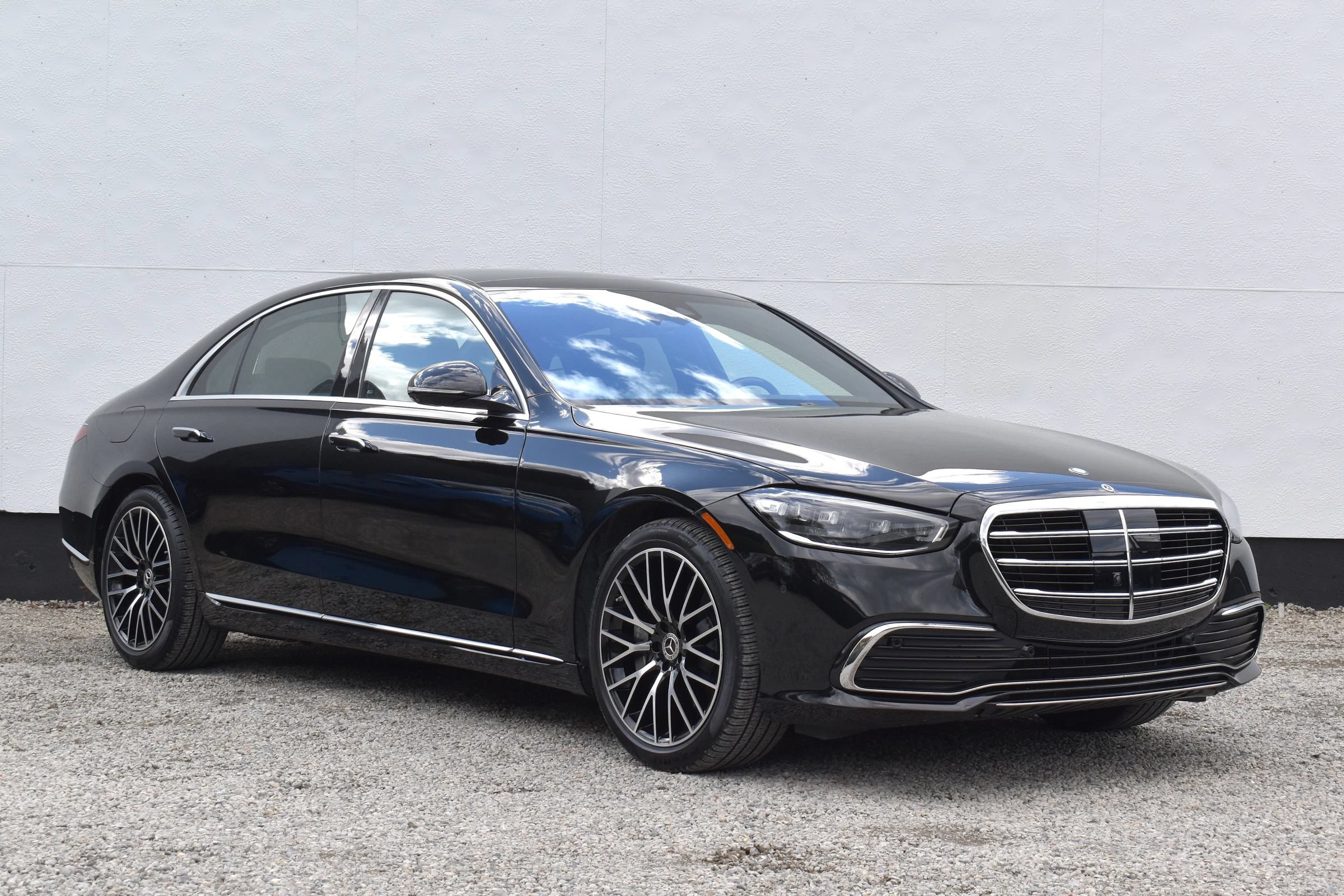 Used 2024 Mercedes-Benz S 500 4MATIC image 43