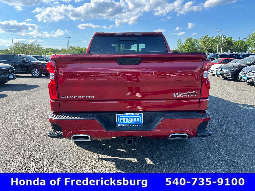 Used 2024 Chevrolet Silverado 1500 High Country w/ Technology Package AWD/4WD image 5