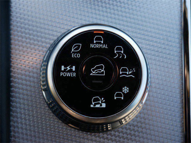 Used 2025 Mitsubishi Outlander SEL image 24