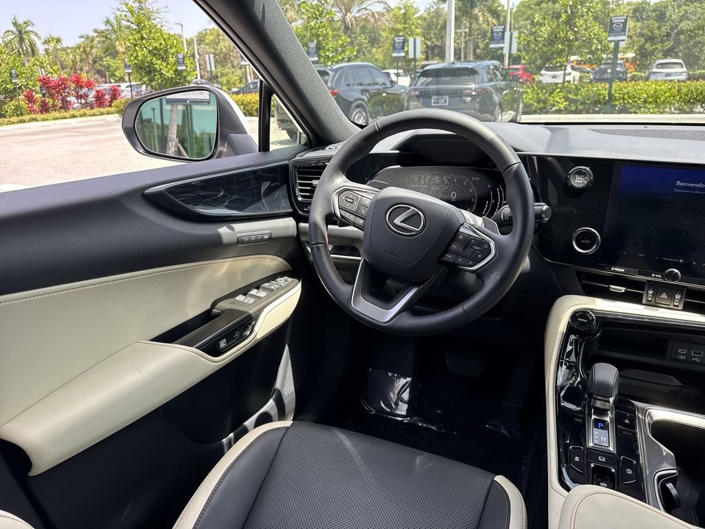 Used 2024 Lexus NX 250 FWD image 21