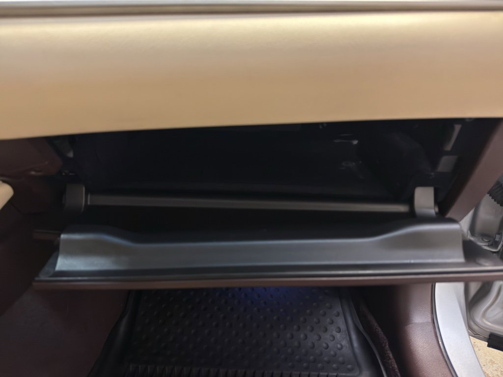 Used 2016 Lexus ES 300h image 24