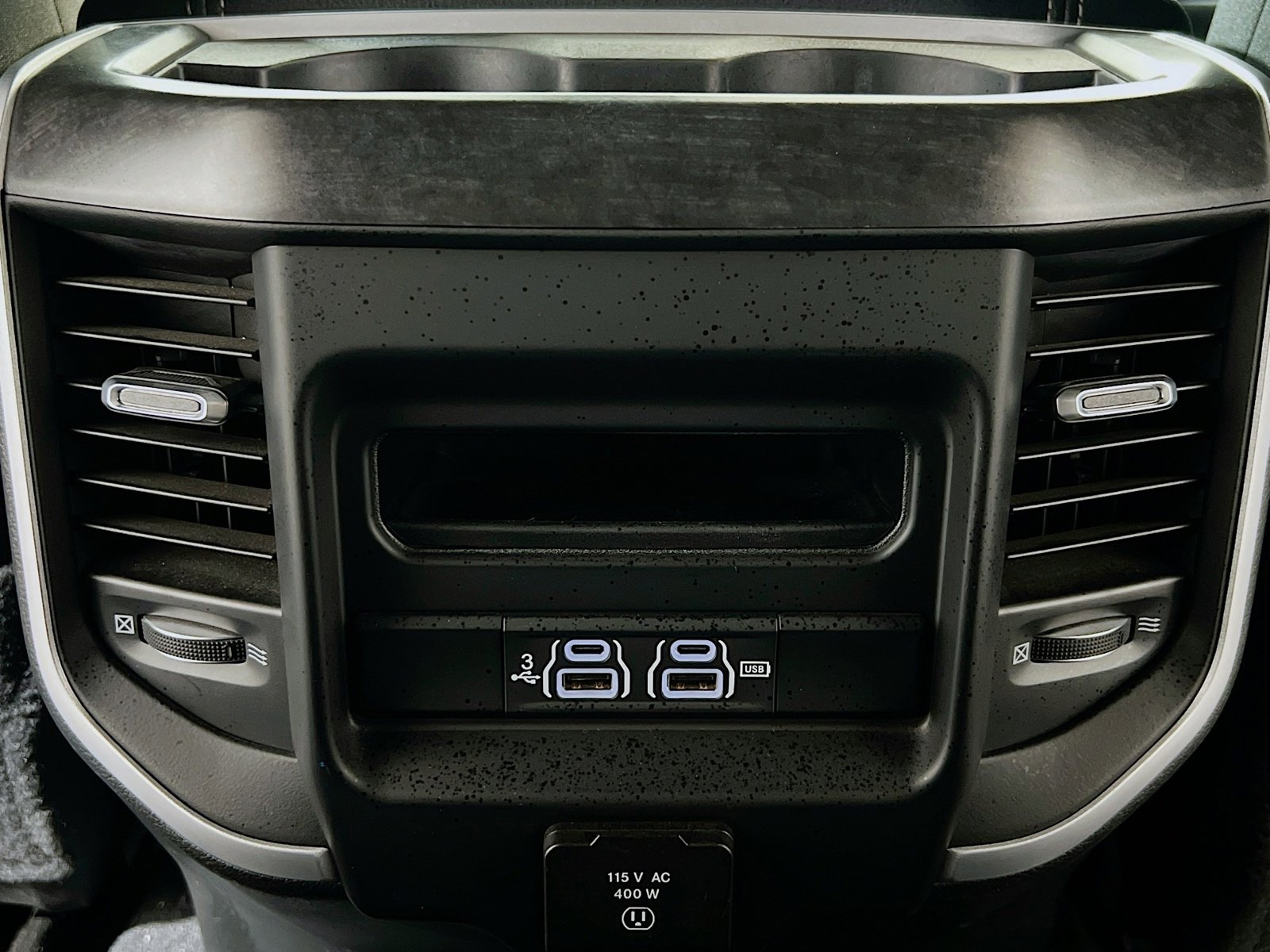 Used 2020 RAM 3500 Big Horn w/ Level 2 Equipment Group AWD/4WD image 17
