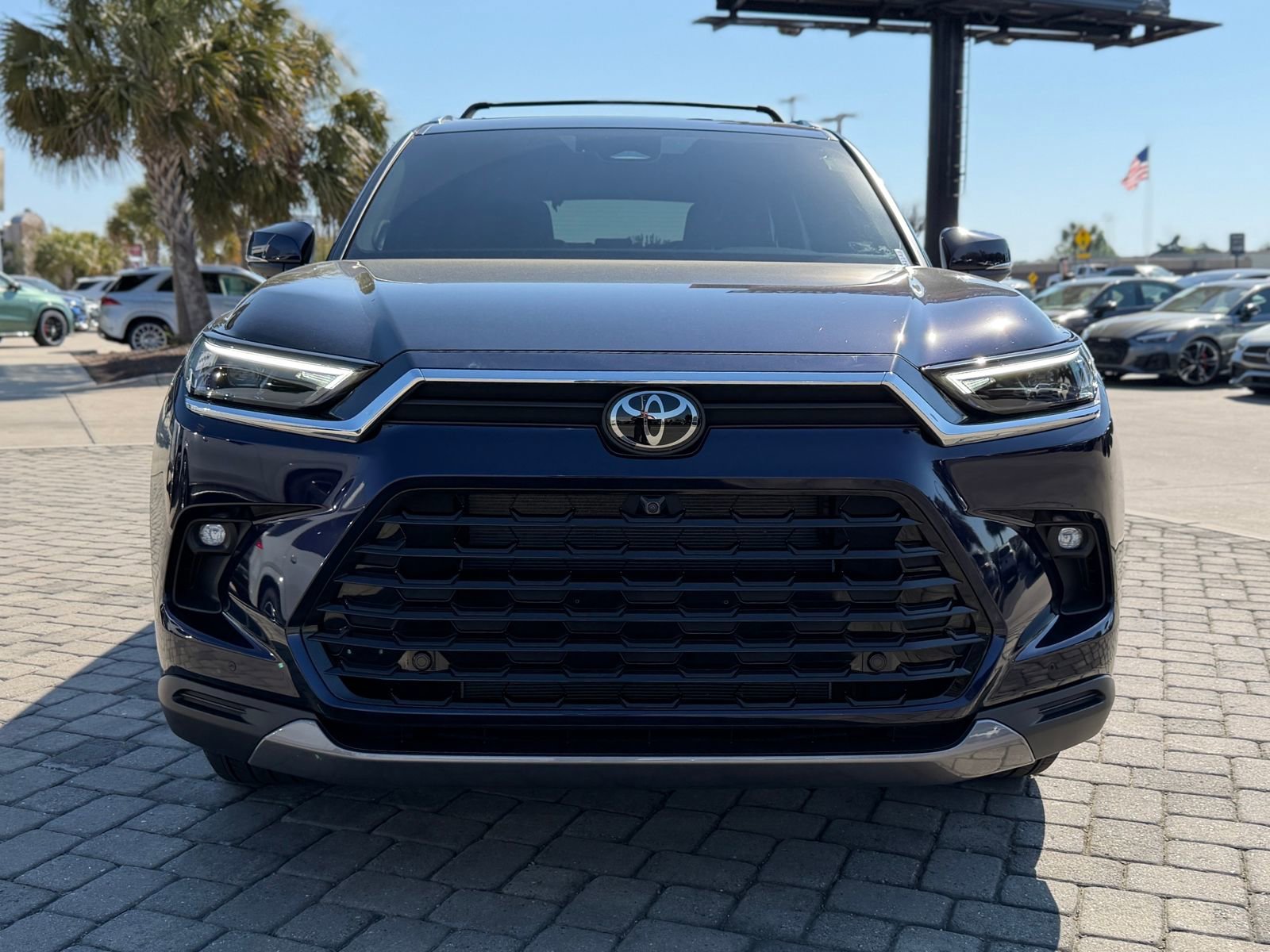 Used 2024 Toyota Grand Highlander Limited image 5