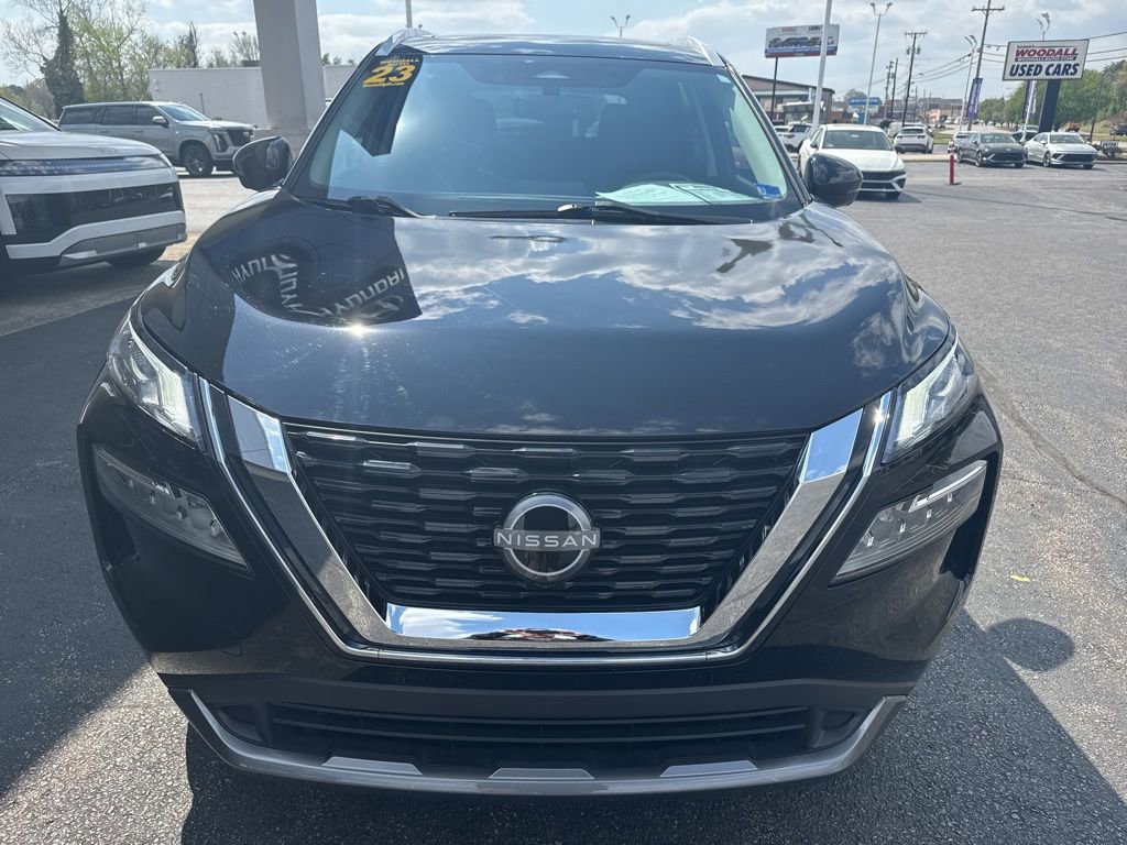 Used 2023 Nissan Rogue SL image 3