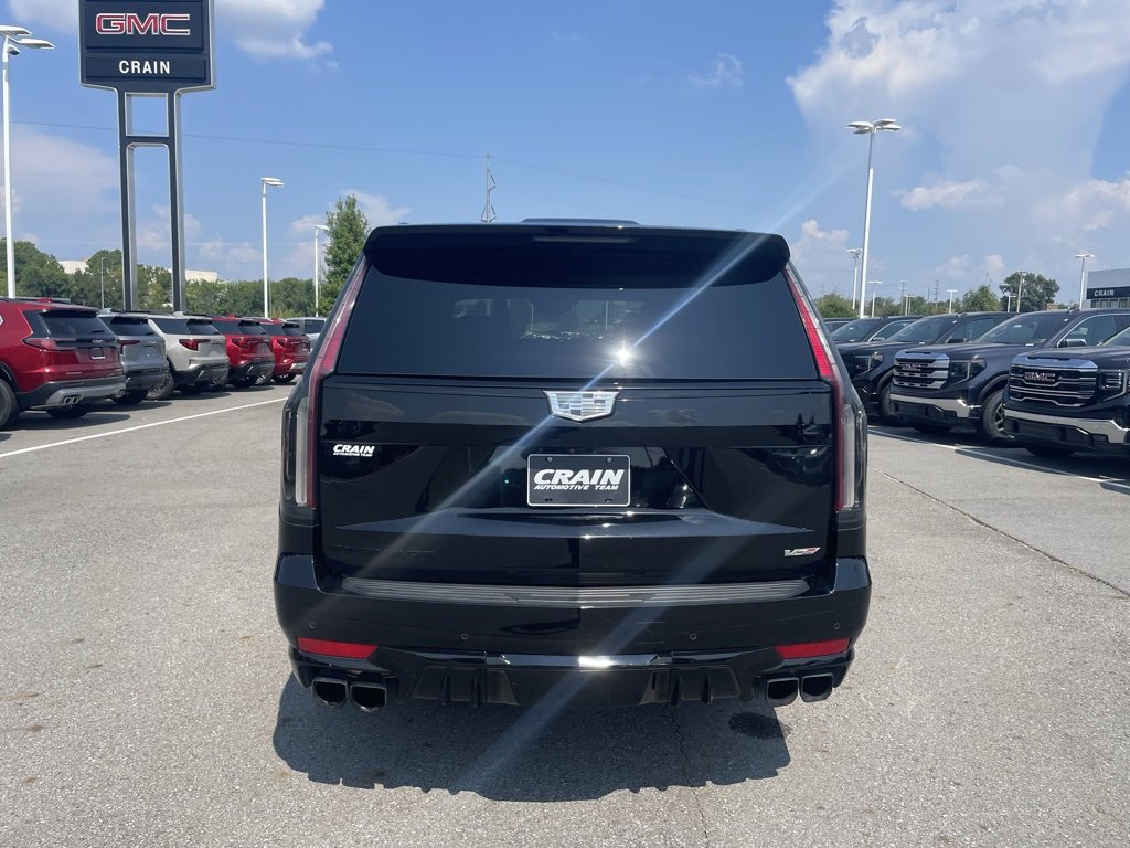 Used 2024 Cadillac Escalade V w/ LPO, ONYX Package image 6