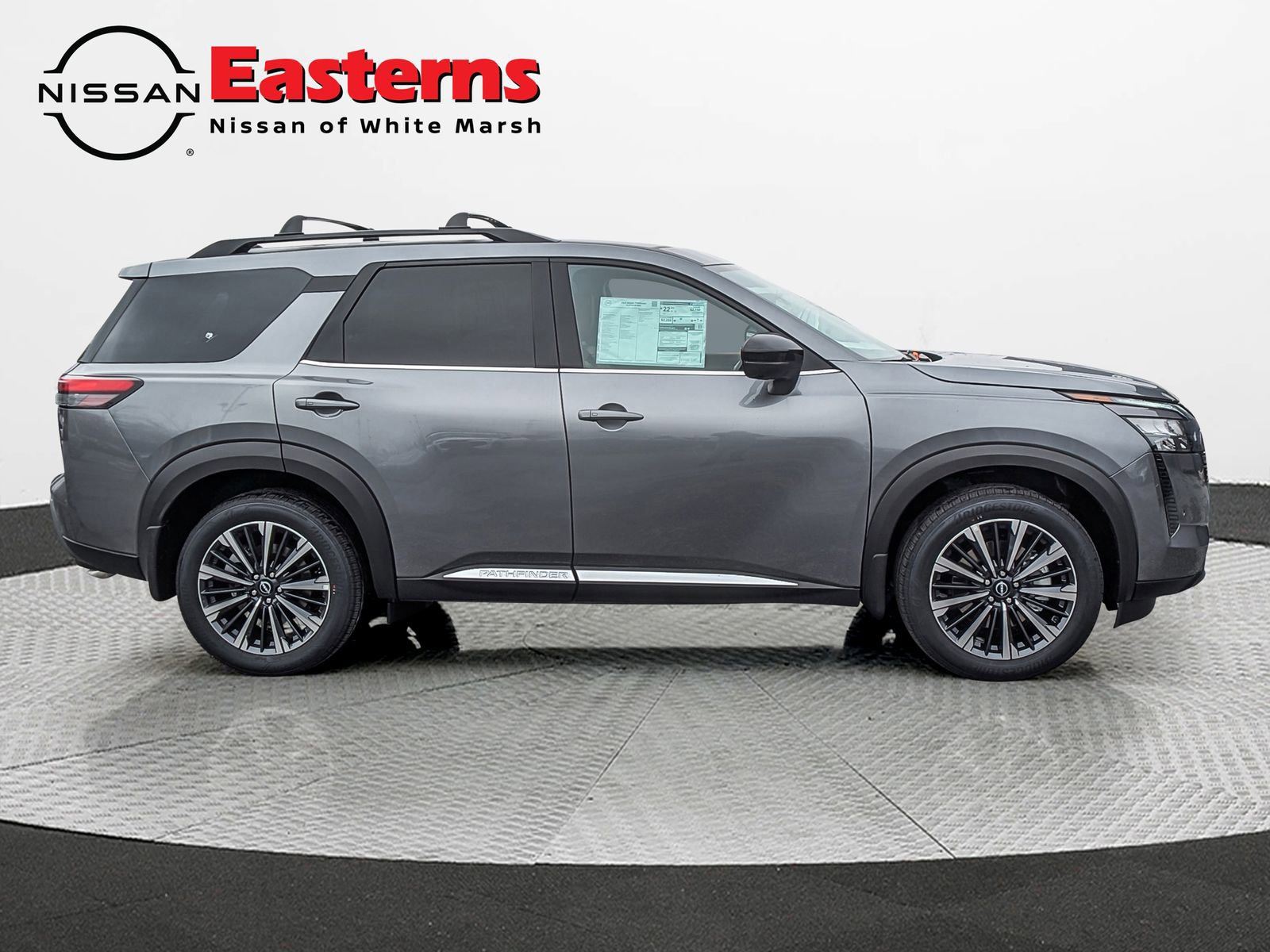 New 2026 Nissan Pathfinder Platinum image 4