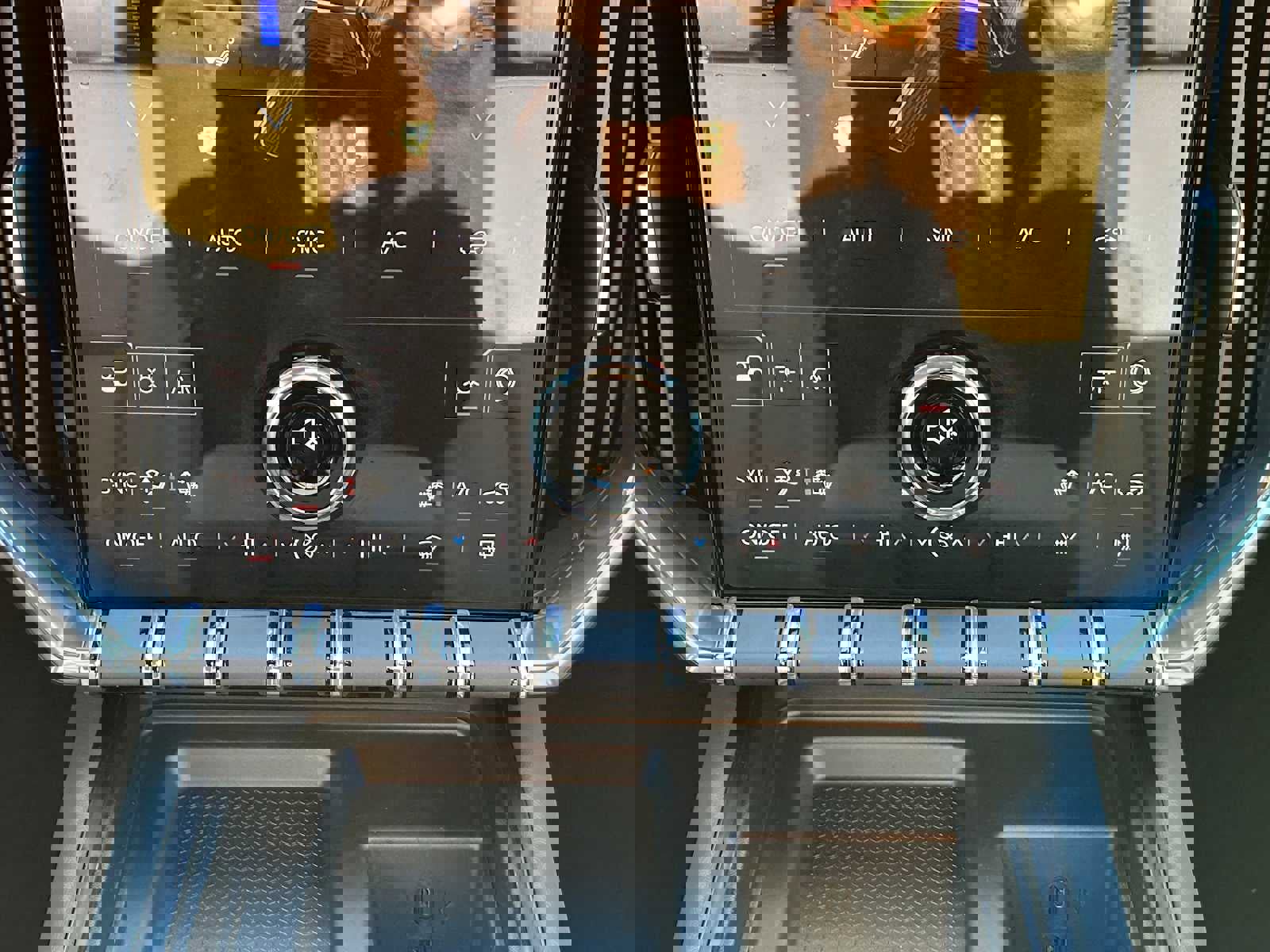 New 2026 GMC Acadia AT4 w/ LPO, Floor Liner Package image 28