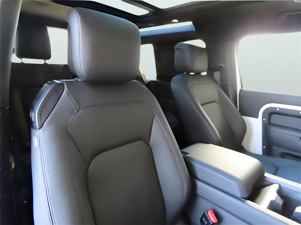 New 2025 Land Rover Defender 90 S image 13