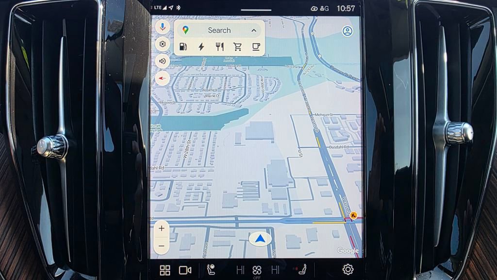 Used 2023 Volvo XC60 T8 Ultimate w/ Climate Package image 40