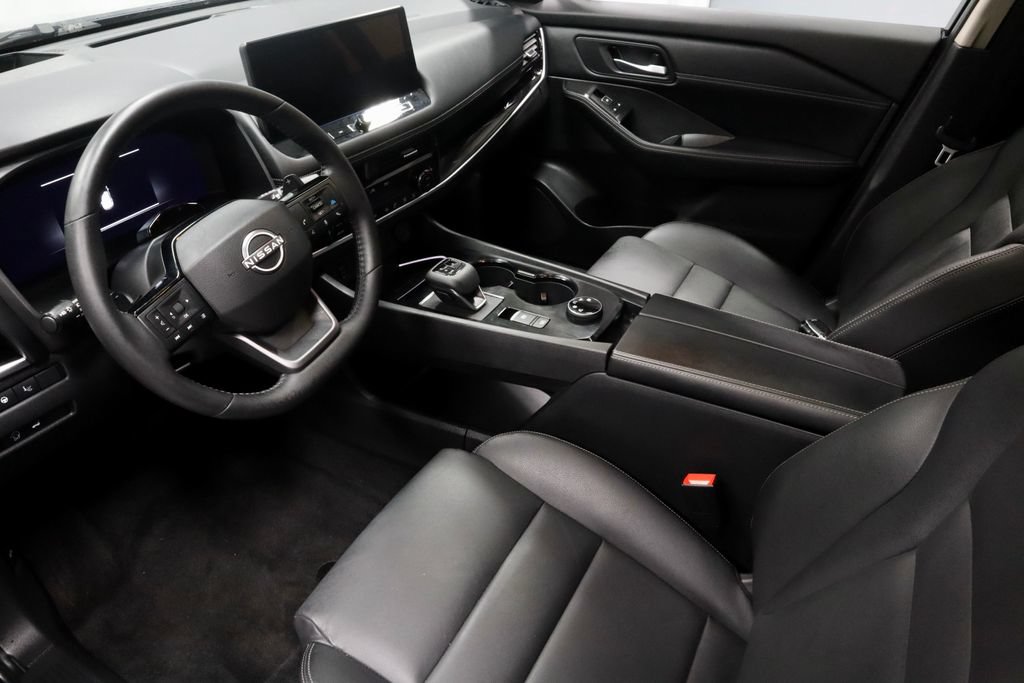 Certified 2025 Nissan Rogue SL w/ Tech Package AWD/4WD image 25