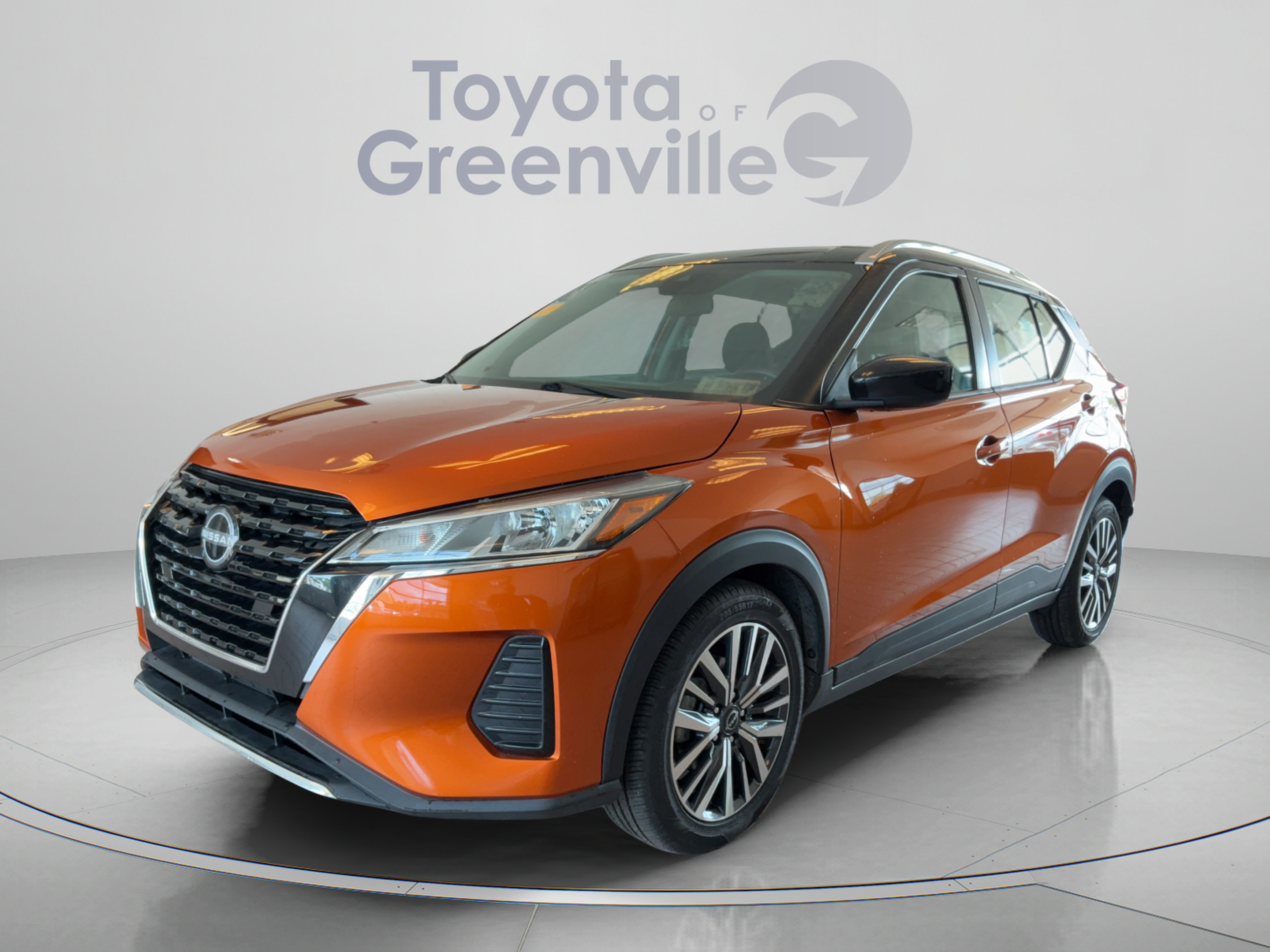 Used 2023 Nissan Kicks SV