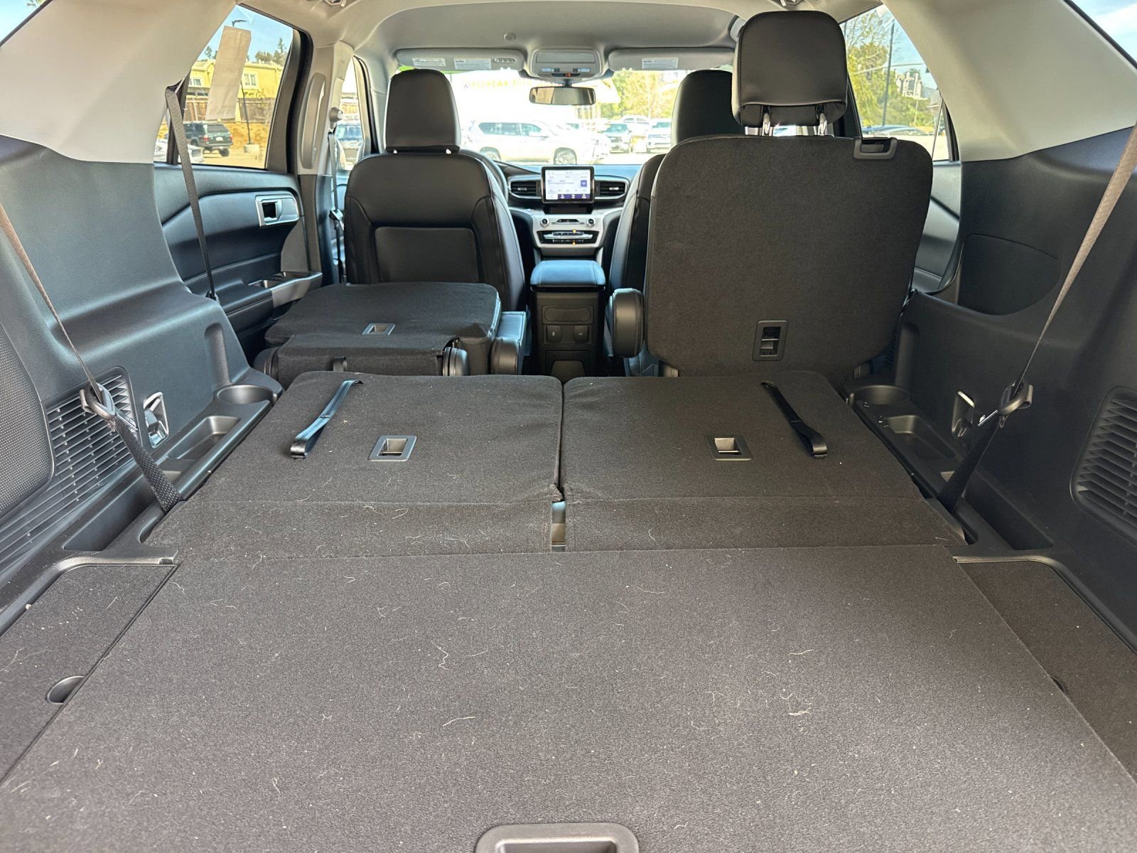 Used 2024 Ford Explorer XLT w/ Equipment Group 202A image 18