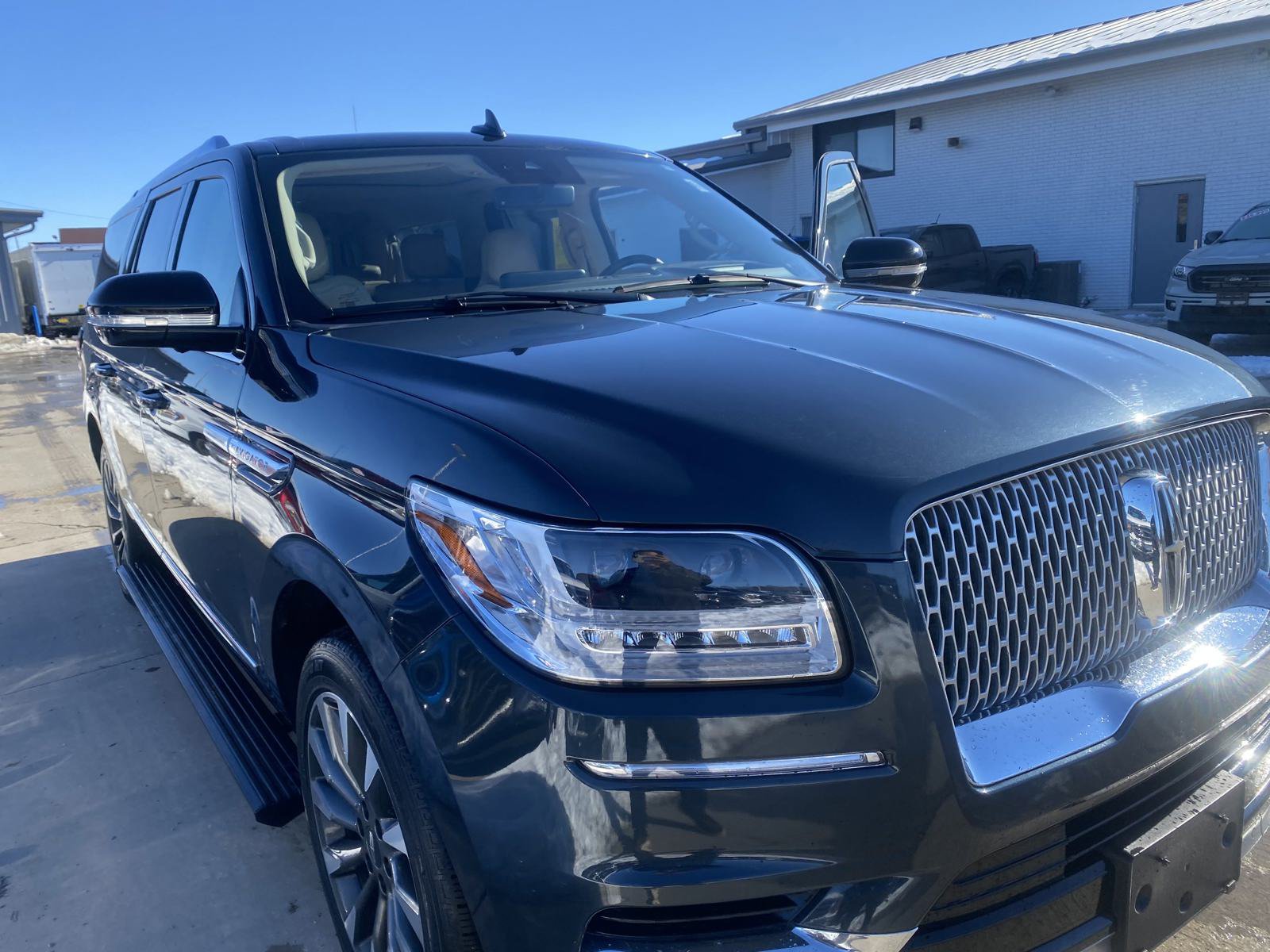 Used 2021 Lincoln Navigator L Reserve AWD/4WD image 14