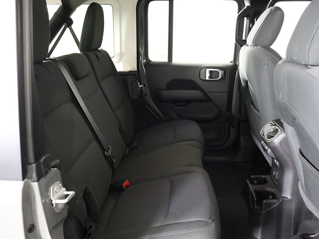 Used 2021 Jeep Wrangler Unlimited Sahara w/ Uconnect 4C Nav & Sound Group AWD/4WD image 30