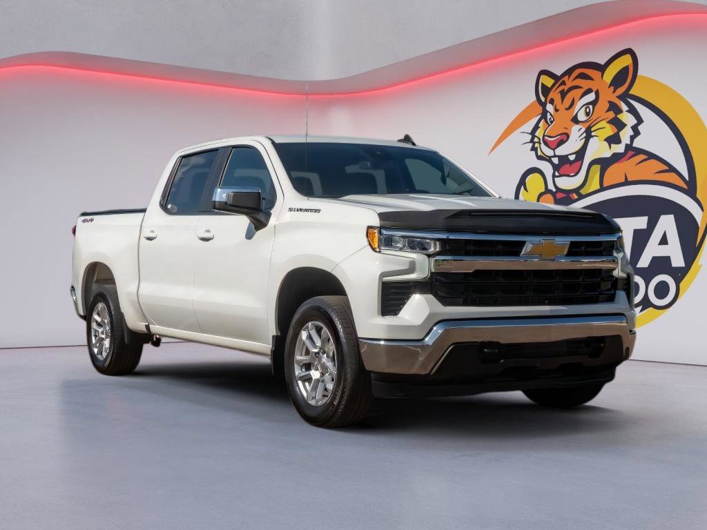 Used 2023 Chevrolet Silverado 1500 LT AWD/4WD image 3