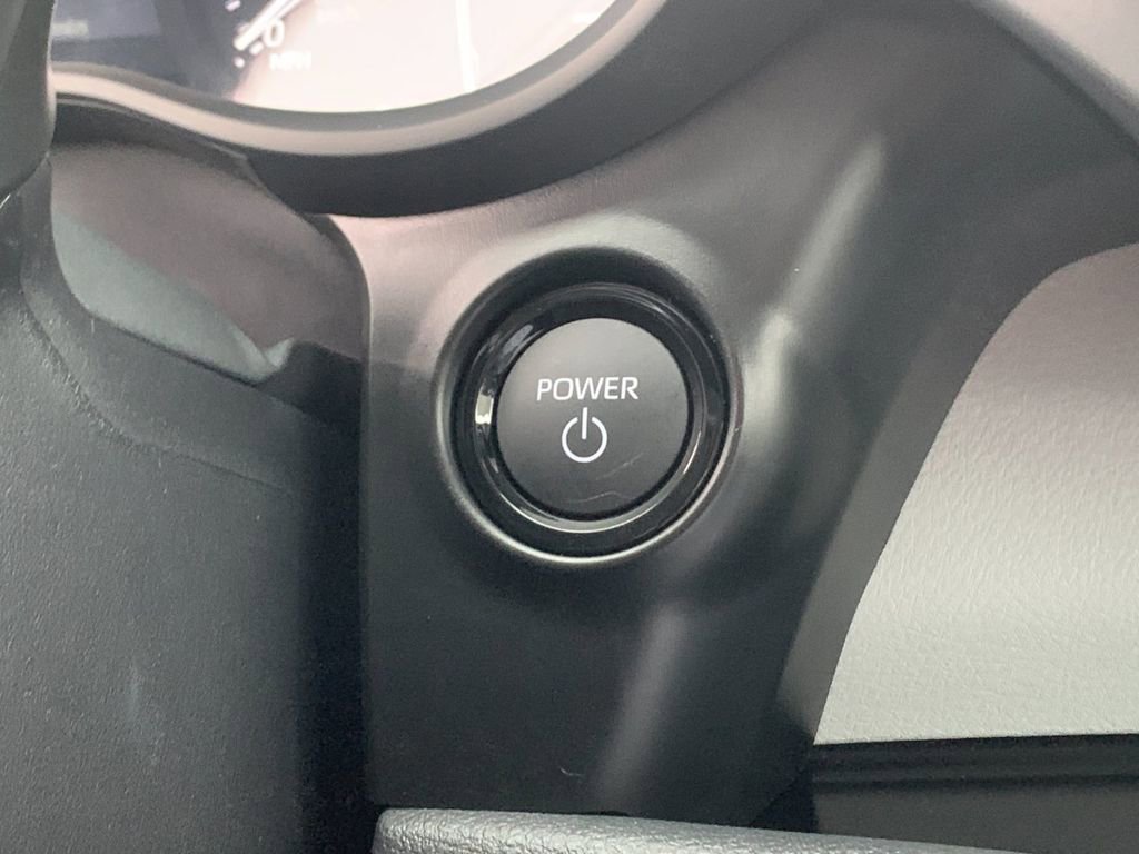 New 2026 Toyota Sienna XLE image 25