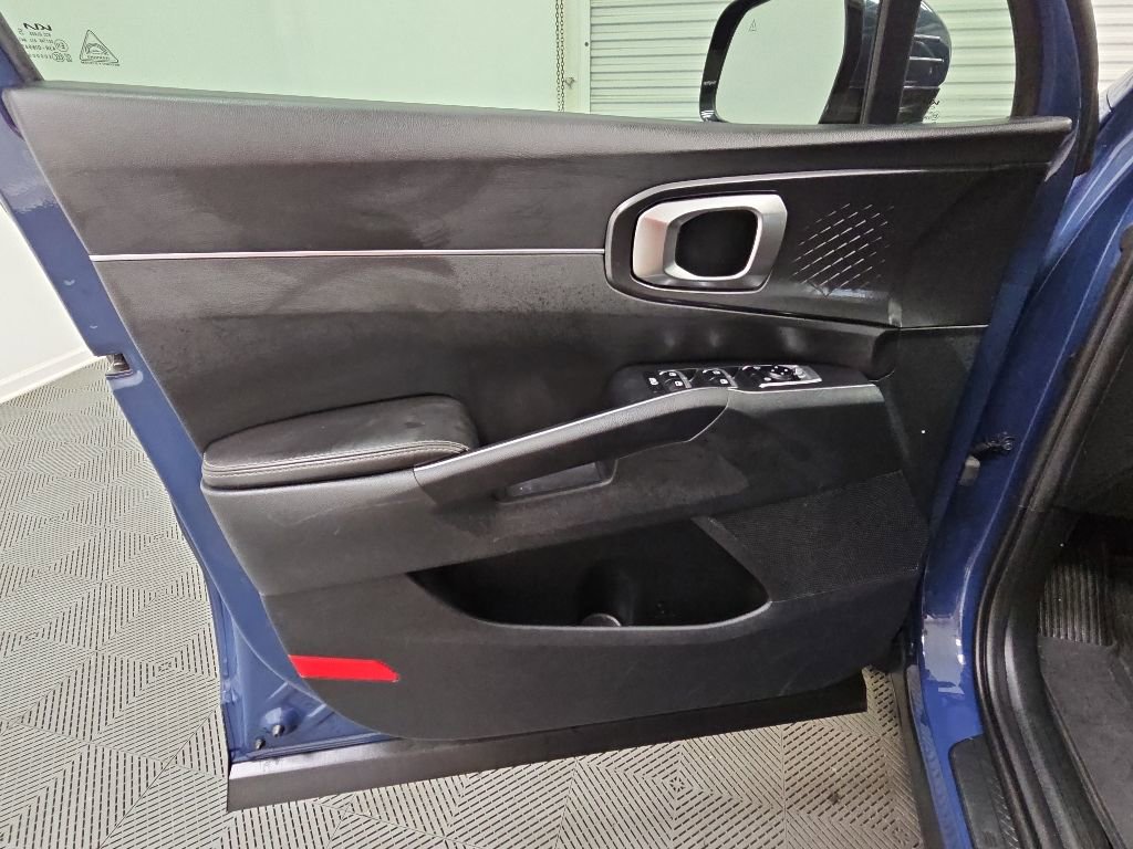 Used 2024 Kia Sorento S w/ Panoramic Sunroof Package FWD image 28