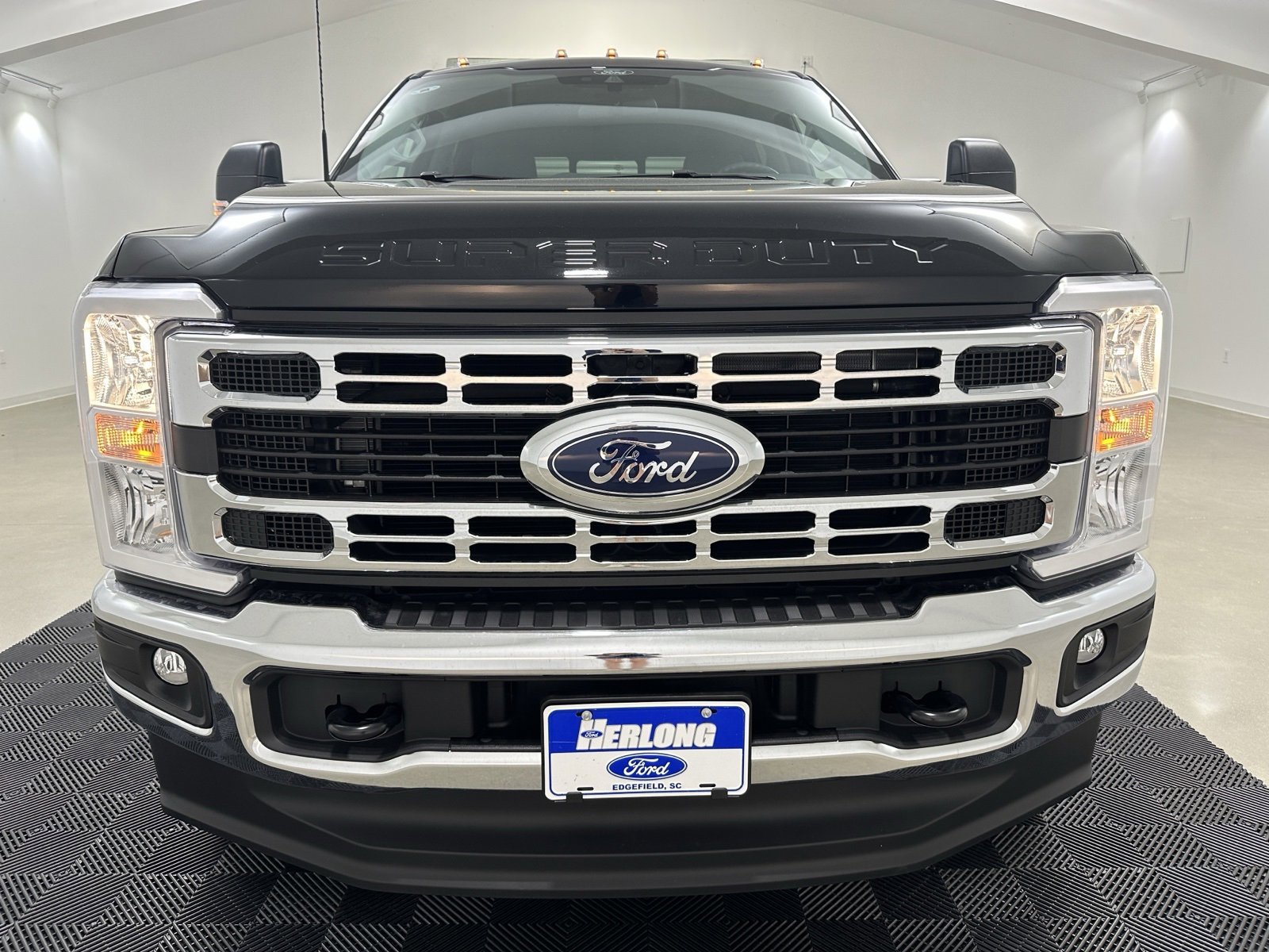 New 2025 Ford F350 XL w/ XL Chrome Package image 2