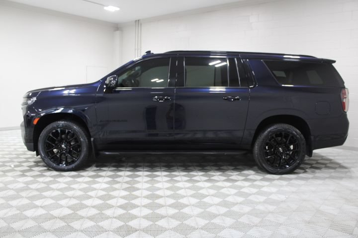 Used 2022 Chevrolet Suburban RST w/ Luxury Package AWD/4WD image 9