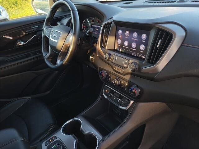 Used 2023 GMC Terrain AT4 image 13