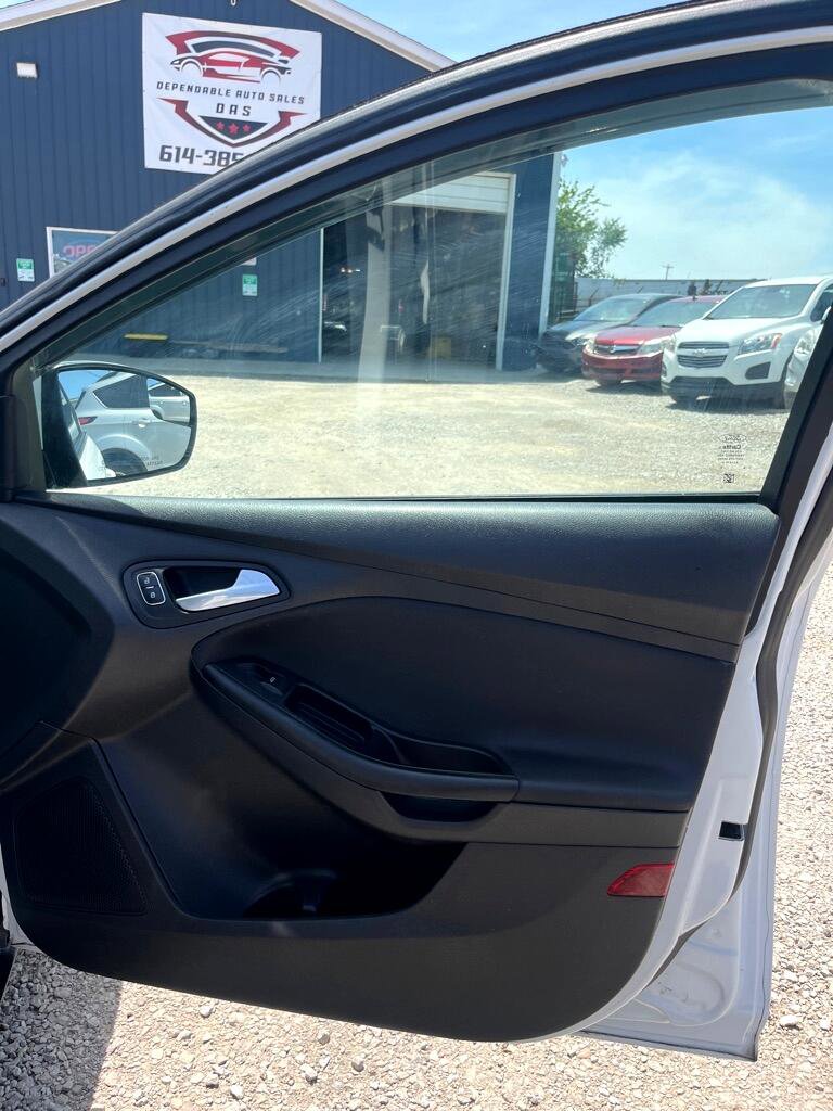 Used 2018 Ford Focus SE image 18