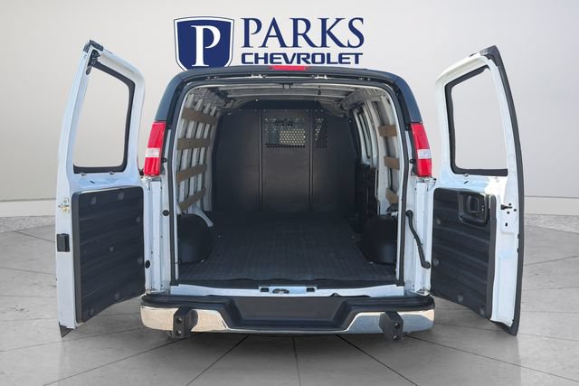 Certified 2025 GMC Savana 2500 w/ Driver Convenience Package RWD image 19