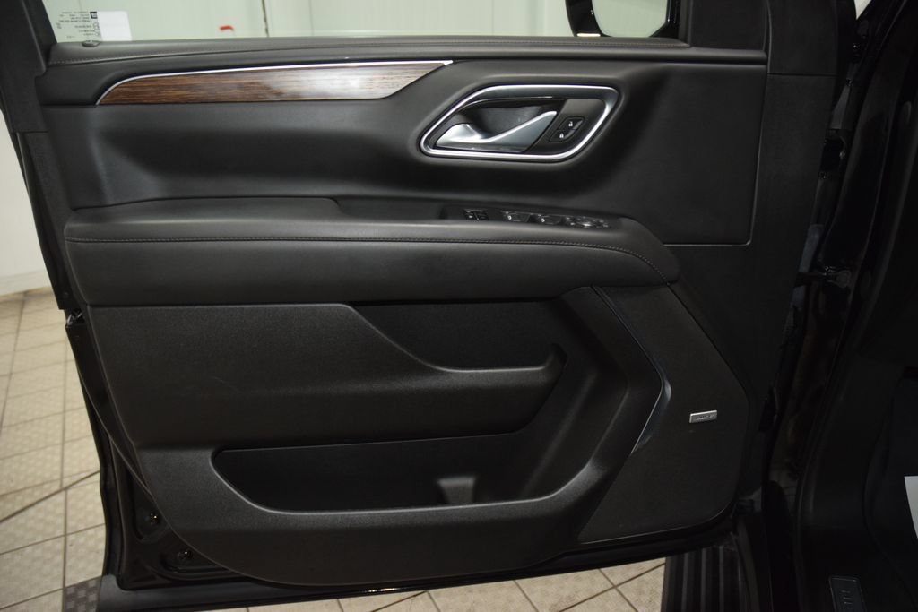 Used 2023 Chevrolet Tahoe High Country AWD/4WD image 47