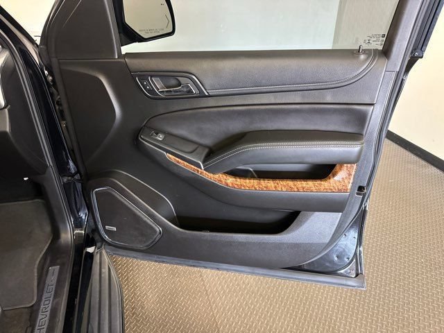 Used 2018 Chevrolet Tahoe Premier AWD/4WD image 35
