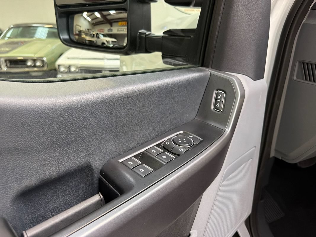 Used 2025 Ford F250 XLT AWD/4WD image 31