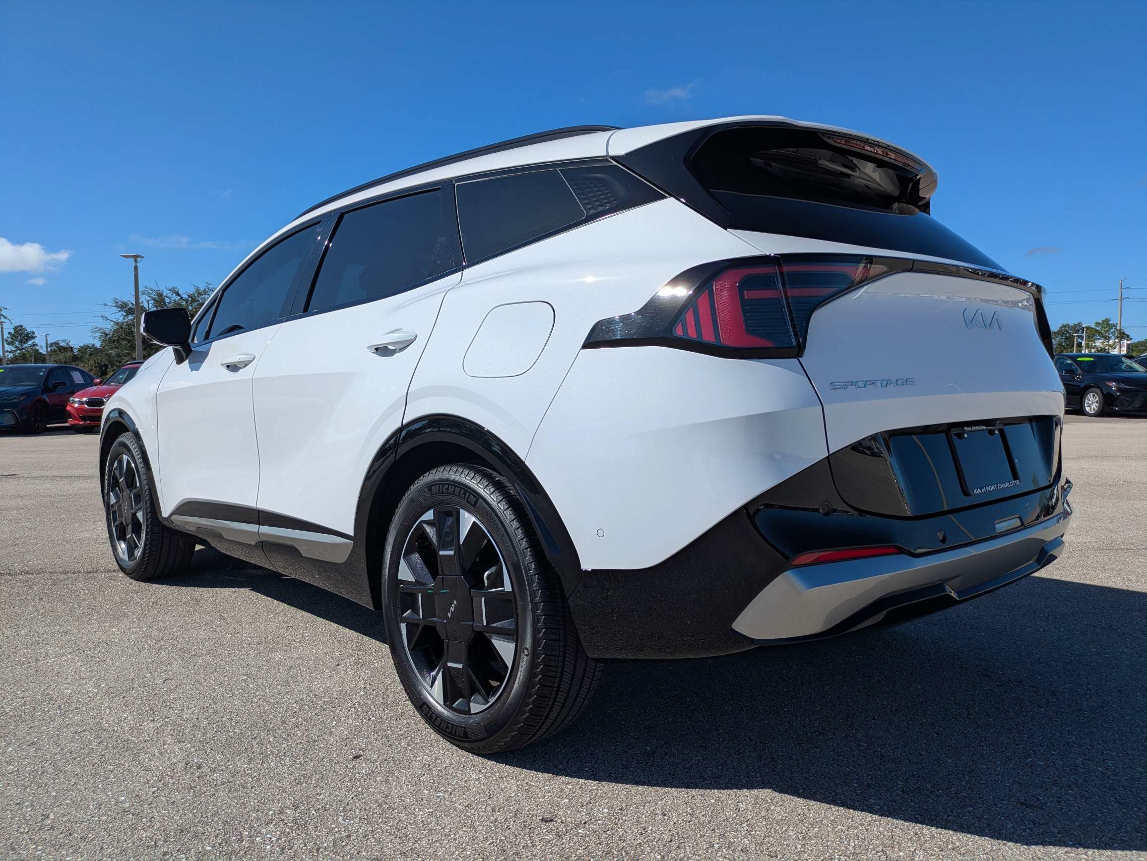 Certified 2026 Kia Sportage SX FWD image 6