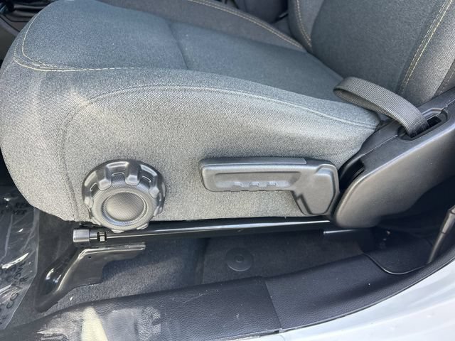 Certified 2025 Jeep Gladiator Sport AWD/4WD image 19