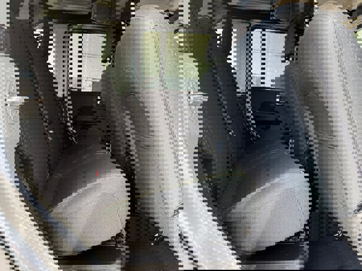 Used 2024 Jeep Wrangler Sahara image 18