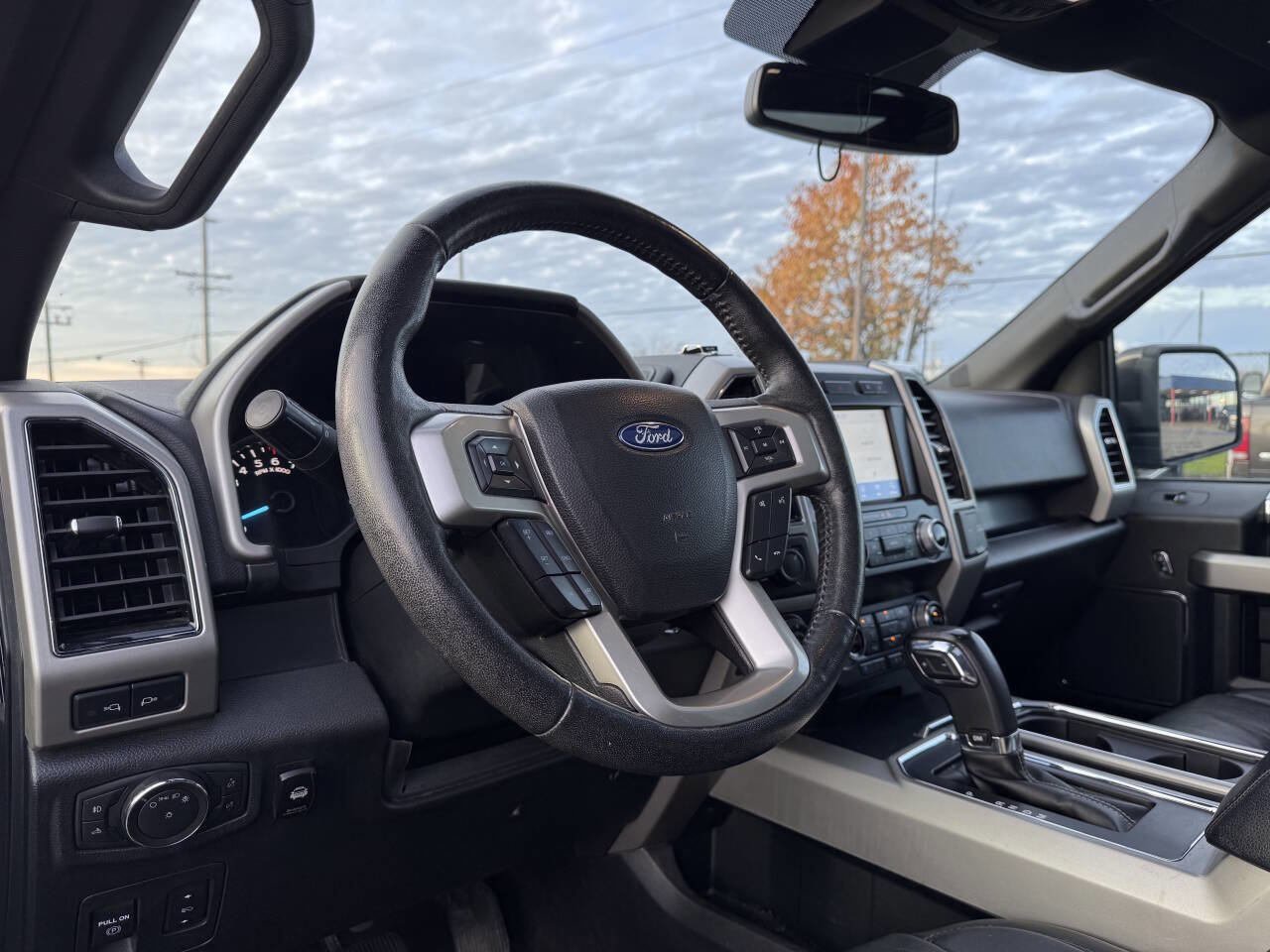 Used 2020 Ford F150 Lariat w/ Equipment Group 502A Luxury image 6