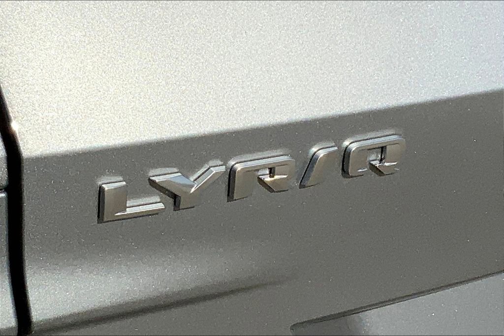 New 2025 Cadillac Lyriq Luxury image 16