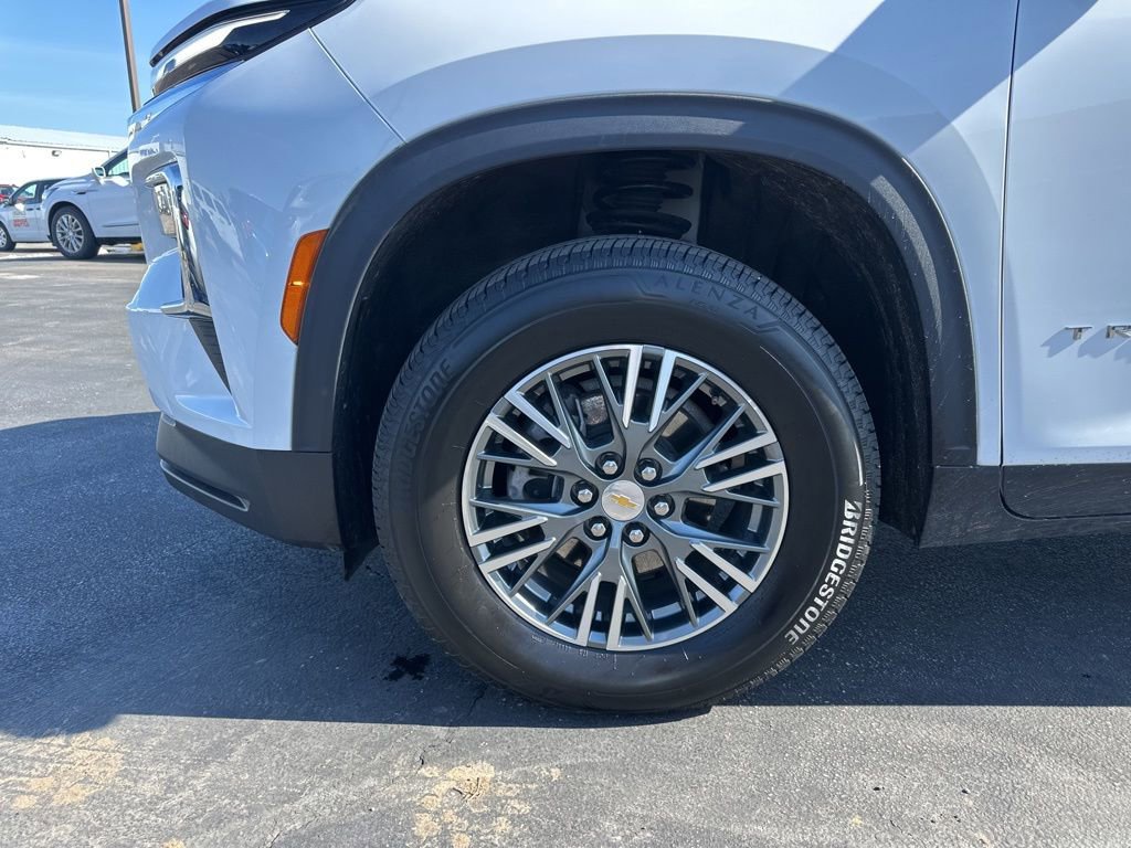 Used 2024 Chevrolet Traverse LT image 20