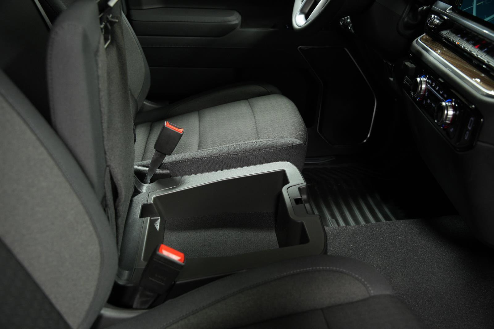 New 2026 GMC Sierra 1500 Elevation image 16