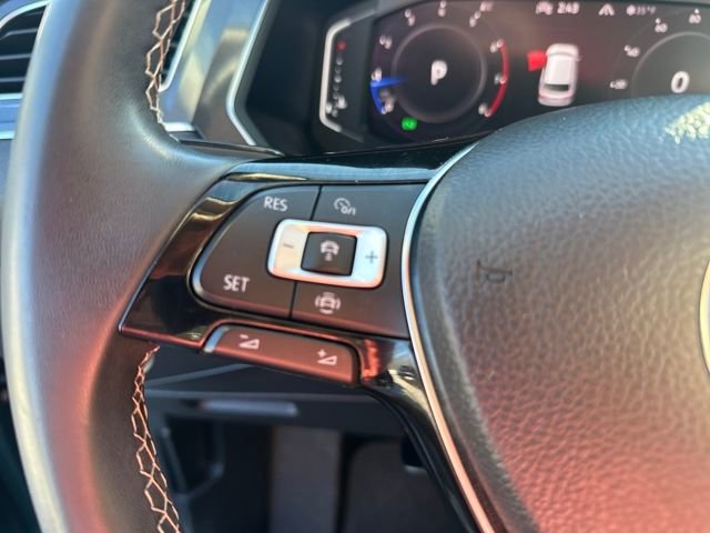 Certified 2021 Volkswagen Tiguan SEL w/ 3rd Row Seat Package image 21