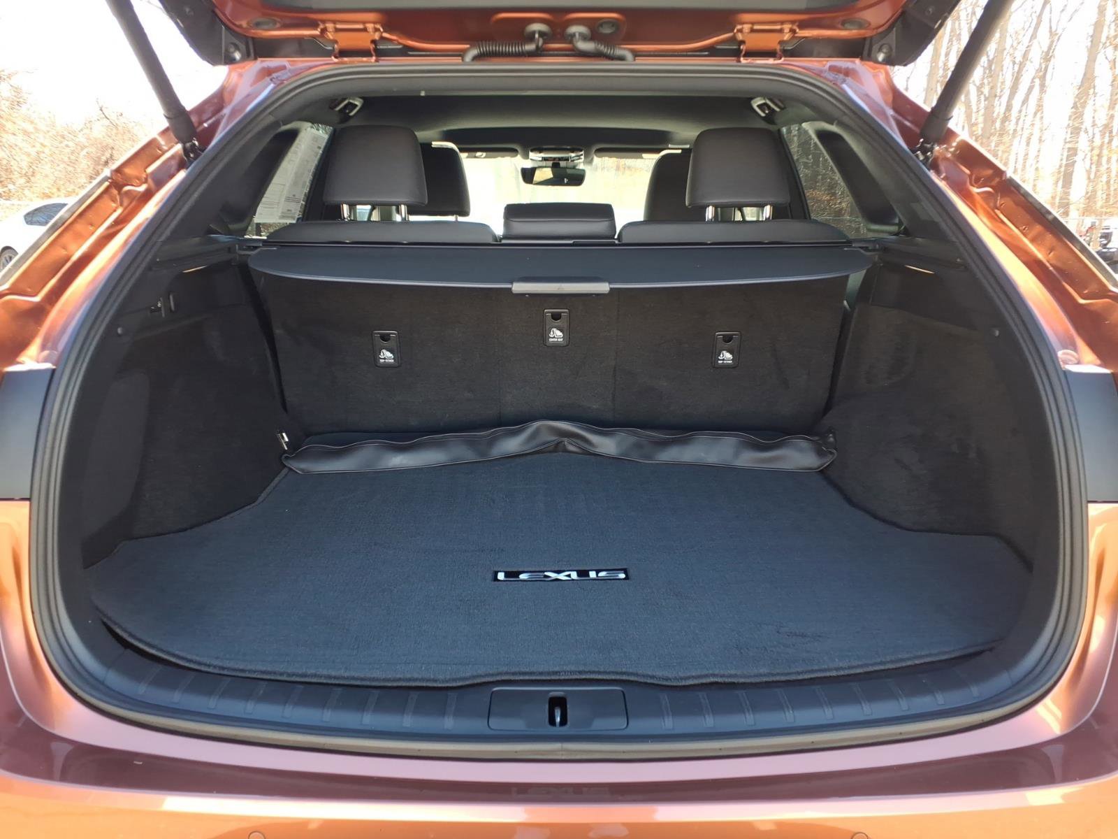 Used 2024 Lexus RX 350 Premium w/ Accessory Package (Z1) AWD/4WD image 18