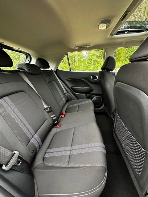 Certified 2025 Hyundai Venue SEL FWD image 17